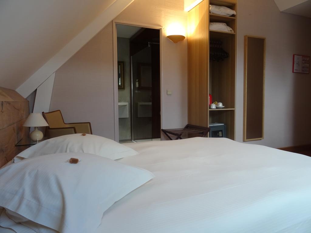 Le Logis De Brionne Hotel Luaran gambar